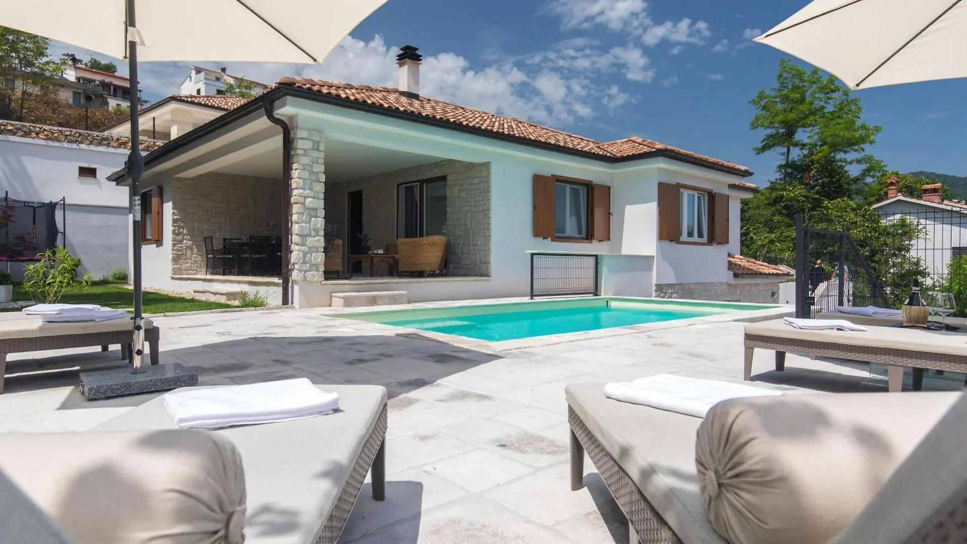 Casa Maya Deluxe Appartment With A Pool Opatija